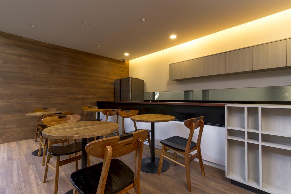 Reddoorz Plus Near Perbanas Yakarta Exterior foto